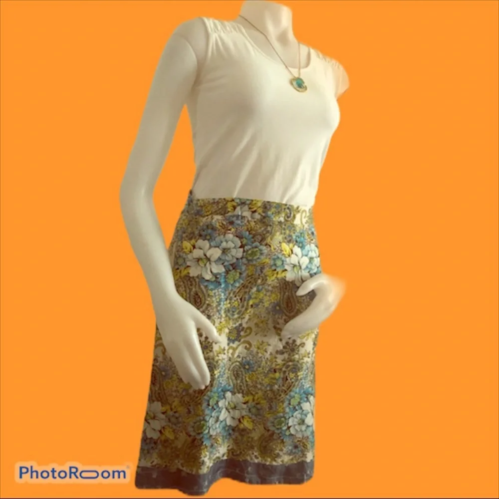 RARE Old Navy Silk Floral Skirt - Sz 1 - Picture 6 of 6